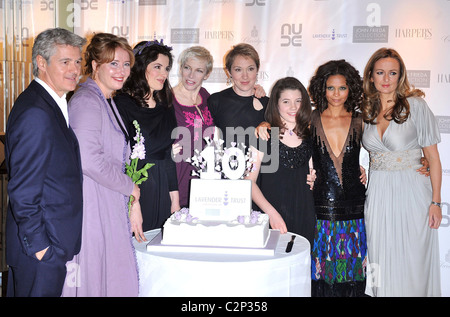 Emma Thompson, Nigella Lawson, Annie Lennox, John Frieda, Justine Picardie, Thandie Newton e Alison Hewson il decimo Foto Stock