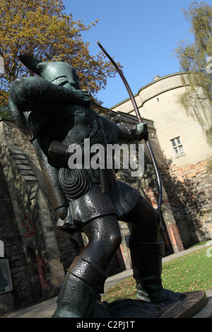 Statua di Robin Hood a Nottingham Castle, Nottingham, Inghilterra, Regno Unito Foto Stock