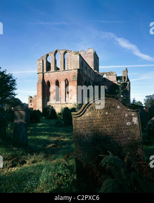 Lanercost Priory. Vista del Priorato dal cimitero. Foto Stock