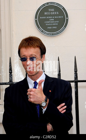 Robin Gibb i Bee Gees targa blu scoprimento su Brook Street, organizzata dalla Fondazione per il patrimonio storico di Londra - Inghilterra - 10.05.08 Foto Stock