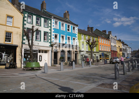 Cockermouth Cumbria Inghilterra UK Fine stile Georgiano edifici elencati di luogo di mercato di una zona di conservazione Foto Stock