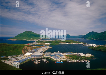 Vista aerea di Unalaska e Harbor olandese Southwest Alaska Foto Stock