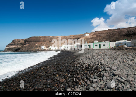 Stoney spiaggia di Los Molinos borgo peschereccio di Fuerteventura isole Canarie Foto Stock