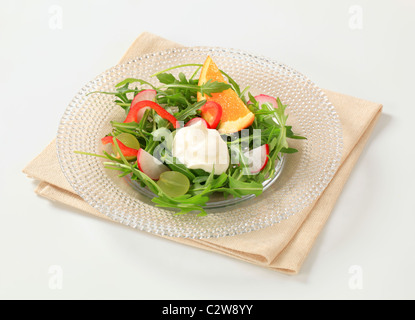 Insalata con radicchio, pepe e uva Foto Stock