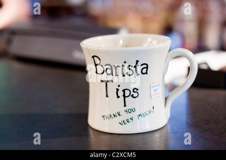 Un vaso di punta a un coffee shop. Foto Stock