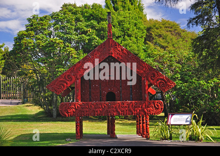 Magazzino Maori, Rotowhio Marae, Te Puia, Nuova Zelanda istituto di arte e artigianato Maori, Rotorua, Baia di Planty, Nuova Zelanda Foto Stock