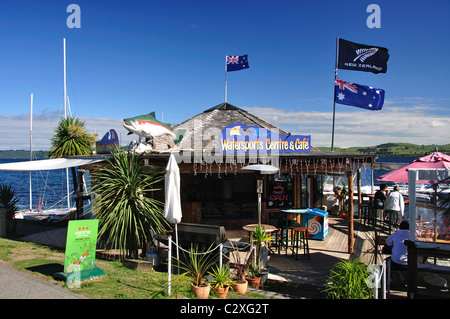 Miglio Bay Sailing Center e il Cafe, miglio Bay, il lago Taupo, Taupo, regione di Waikato, Isola del nord, Nuova Zelanda Foto Stock