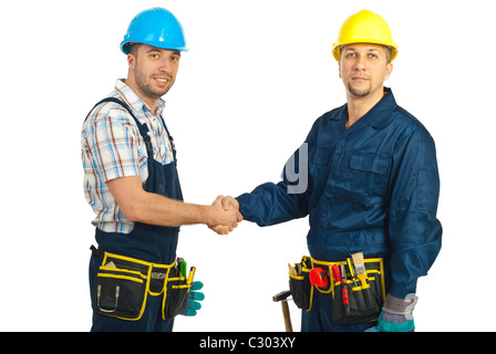 Due metà adulti lavoratori costruttori dando il tremolio delle mani isolati su sfondo bianco Foto Stock