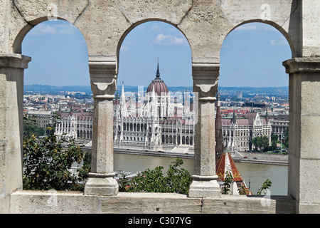 Ungheria, Budapest, Cityscape con il Parlamento europeo Foto Stock