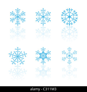 Diversi fiocchi di neve blu su bianco piastra di riflessione Foto Stock