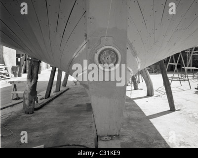 Piccolo italien cantiere builidng legno barche da pesca, Monopoli, Italia Foto Stock