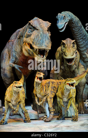 La all-star cast di "Walking With Dinosaurs' all'02, 5 agosto 2009. Foto Stock