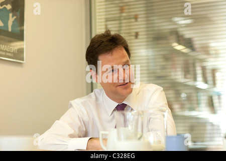 Nick Clegg British Vice Primo Ministro e il Leader del Partito europeo dei liberali democratici di partito politico. Foto Stock