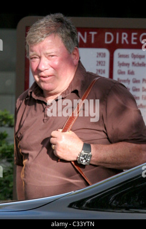 William Shatner ex Star Trek star voce a pranzo a Mulholland Grill Los Angeles, California - 26.11.08 BAC/ Foto Stock