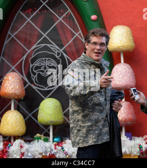 David Hasselhoff visitare Santa Grotta al Grove di Los Angeles, California - 11.12.08 Foto Stock