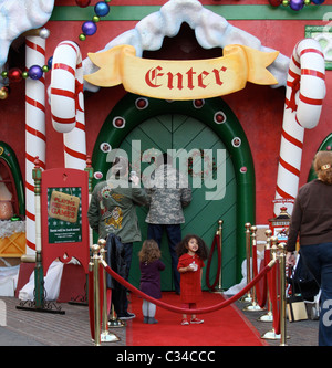 David Hasselhoff visitare Santa Grotta al Grove di Los Angeles, California - 11.12.08 Foto Stock