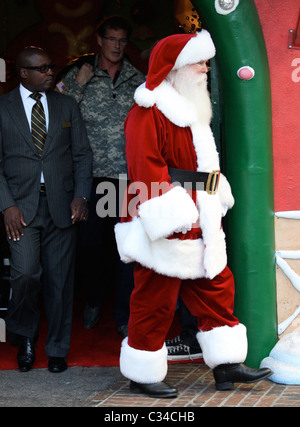 David Hasselhoff visitare Santa Grotta al Grove di Los Angeles, California - 11.12.08 Foto Stock