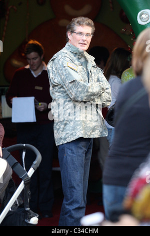 David Hasselhoff visitare Santa Grotta al Grove di Los Angeles, California - 11.12.08 Foto Stock