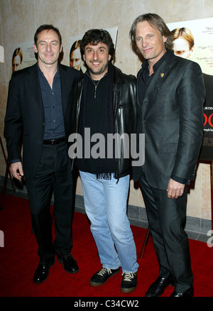 Jason Isaacs, Vicente Amorim e Viggo Mortensen New York Premiere di 'buona' presso il museo del patrimonio ebraico di New York City, Foto Stock