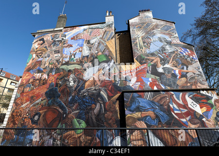 La battaglia di Cable Street murale creato dall'artista Dave Binnington, Londra, Inghilterra, Regno Unito. Foto Stock