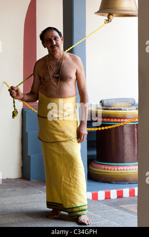 Sri Mariamman tempio indù di Singapore - campana 2 della suoneria Foto Stock