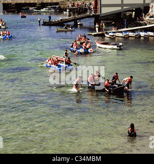 Portrush, Co Antrim, Irlanda del Nord, zattera annuale gara Foto Stock