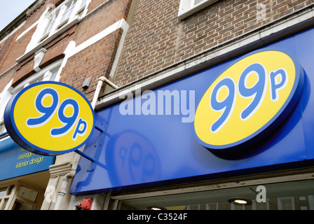 99p memorizza il logo di segno, Londra, Inghilterra Foto Stock