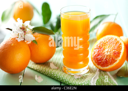 Il succo d'arancia fresco Foto Stock