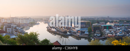 Bristol Floating Harbour e la SS Gran Bretagna. Bristol. In Inghilterra. Regno Unito. Foto Stock