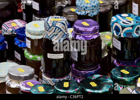 Etichetta di marmellate fatte in casa al Wray Annual Scarecrow and Village Festival, Lancaster, Lancashire, Regno Unito Foto Stock
