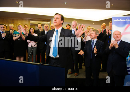 David Cameron visite Ulster il Partito unionista, Belfast, Maggio 2010 Foto Stock