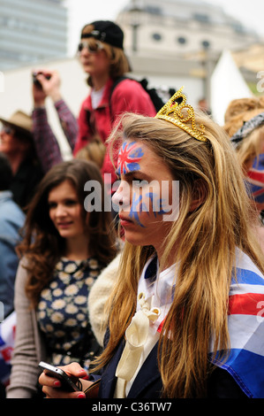 Royal Wedding folla volti e persone.29 aprile 2011 .Il principe William e Cathrine Middleton. Foto Stock