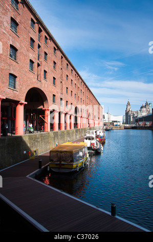 Albert Dock di Liverpool, in Inghilterra. Foto Stock
