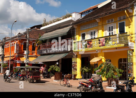 "Il magazzino' bar nei pressi del vecchio mercato, Siem Reap, Cambogia Foto Stock