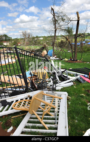 SAINT LOUIS, Missouri - aprile 26: case distrutte dopo il tornado ha colpito la Saint Louis area Venerdì 22 Aprile, 2011 Foto Stock