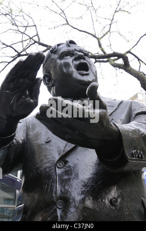 La statua di ex sindaco di New York City Fiorello la Guardia a Laguardia posto tra Bleecker Street e West terza strada. Foto Stock