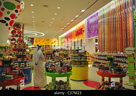 Candylicious negozio di pasticceria, il Dubai Mall, il centro cittadino di Dubai e Centro commerciale di Dubai, Emirati Arabi Uniti Foto Stock