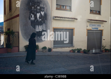 Murales, Urzulei, provincia Ogliastra, Sardegna, Italia Foto Stock