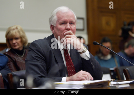 Edward Liddy, presidente e CEO di American International Group testimonia durante una casa Comitato per i servizi finanziari Foto Stock