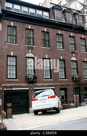 Atmosfera lato est superiore in stile georgiano townhouse secondo come riferito ha acquistato dalla Madonna di New York City, Stati Uniti d'America - 14.04.09 MADONNA Foto Stock