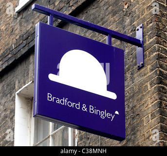 Immagine illustrativa di Bradford & Bingley branch, Trinity Street, Cambridge. Foto Stock