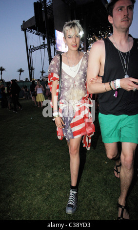 Agyness Deyn e fashion designer di Henry Holland a Coachella Music Festival 2009 - Giorno 1 Indio, California - 17.04.09 Foto Stock