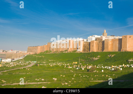 Vista verso la Kasbah des Oudaias fortezza Rabat capitale del Marocco Foto Stock