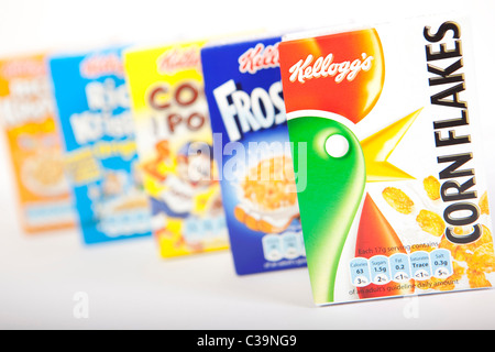 Una varietà di Kellogg's boxed prodotti cerealicoli. Foto Stock