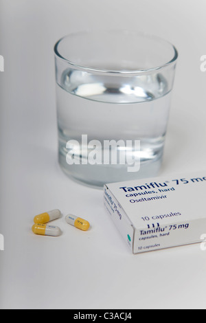 Immagine illustrativa di una scatola di Tamiflu e compresse. Foto Stock