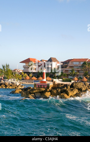 Molte imbarcazioni charter a Puerto Aventuras pesci fuori della marina nella Riviera Maya/area dello Yucatan a sud del Messico. Foto Stock