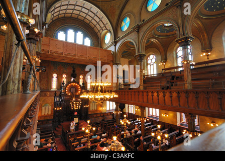 All'interno di Eldridge Street Sinagoga, il pugno sinagoga ebraica creato da europei orientali negli Stati Uniti. Foto Stock