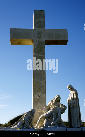 Sculture di marmo raffiguranti le ultime ore di Gesù al via della croce sull'isola Maltese di Gozo. Foto Stock