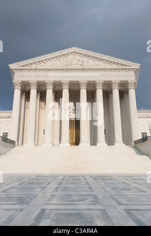 Il neoclassico della Corte suprema degli Stati Uniti nella costruzione di Washington DC. Foto Stock