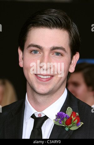 NICHOLAS BRAUN PROM. PREMIERE MONDIALE WALT DISNEY Pictures. HOLLYWOOD Los Angeles California USA 21 Aprile 2011 Foto Stock